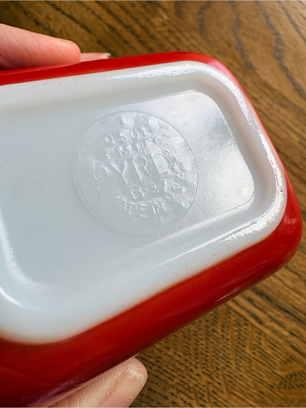 Vintage Pyrex Red Glass Refrigerator Dishes- “Fridgie” - Set of 2- 501C- one lid - Picture 2 of 15